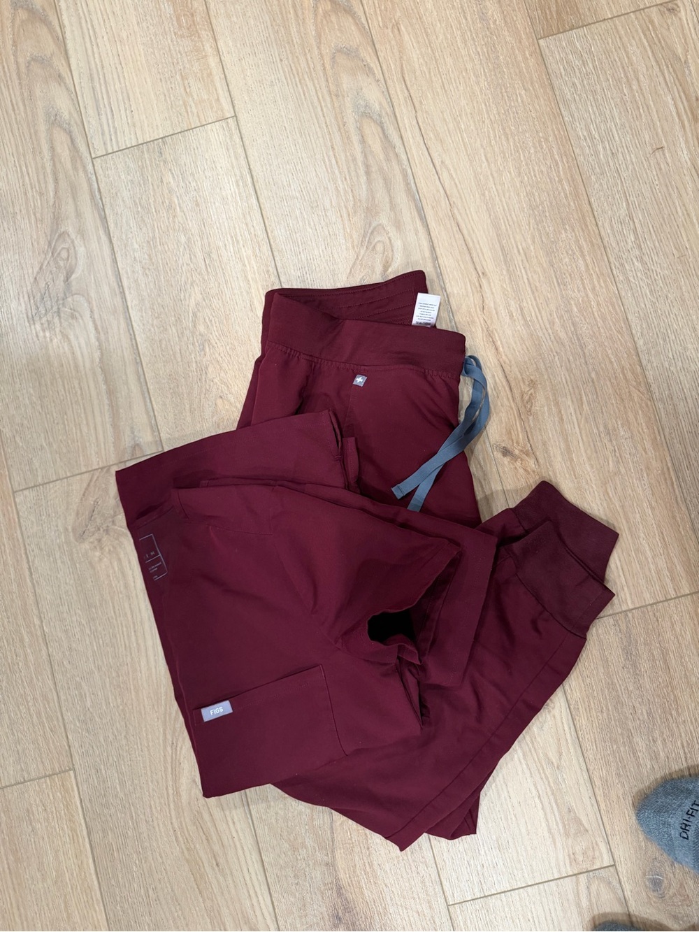 Figs Maroon Scrub Set